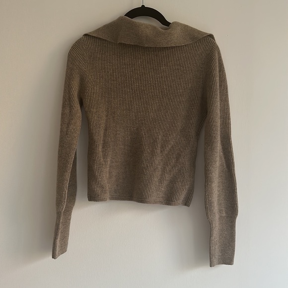 The Westside | Amber Sweater Deep V-Neck - Picture 2 of 3
